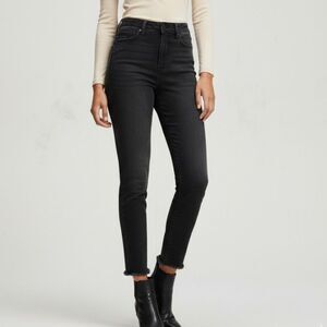 Just Black Cropped Distressed Jeans Size 29 NWOT